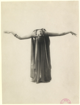 Carina Ari i Anitras dans